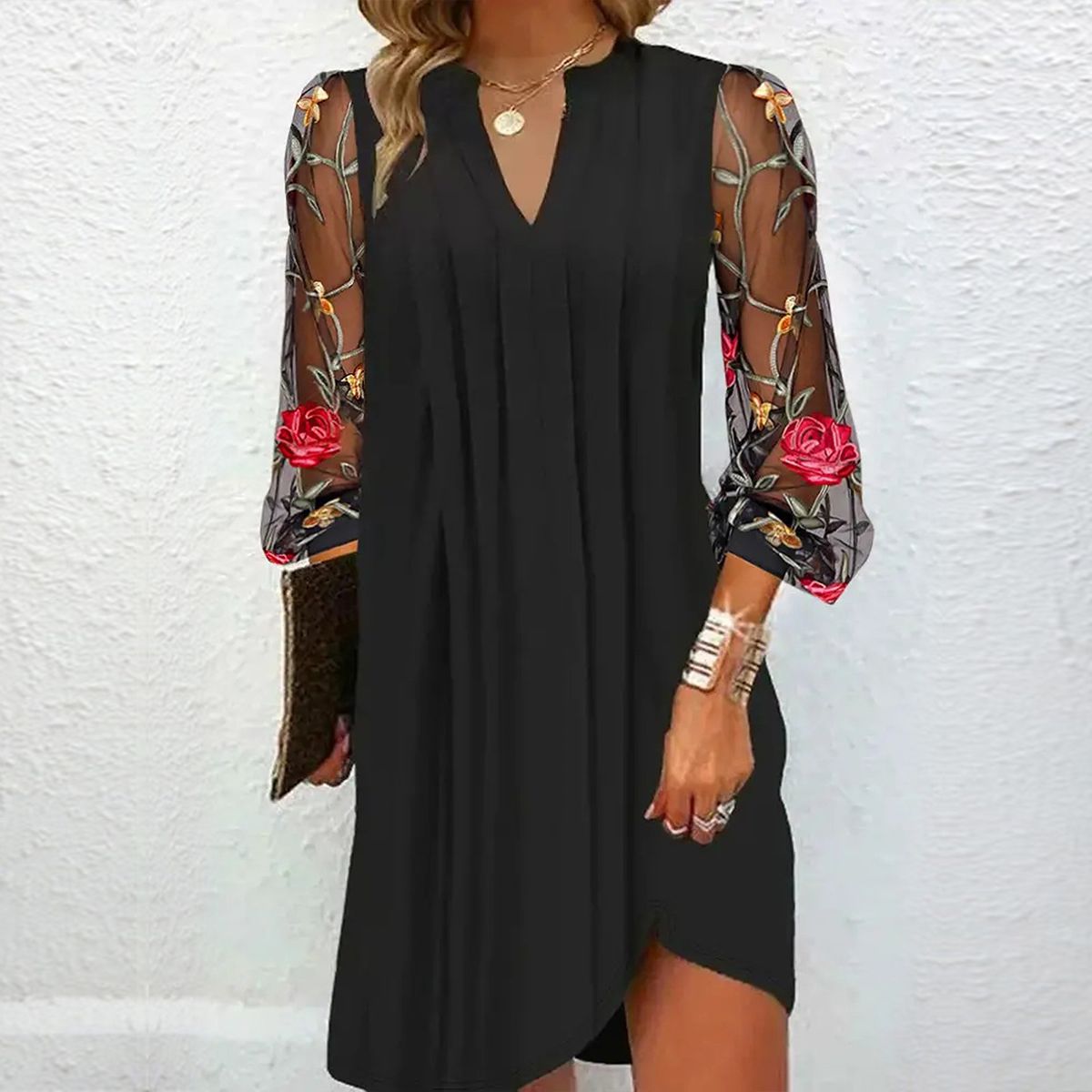 Alina  | Robe Mini Élégante avec Décolleté en V et Manches Transparentes