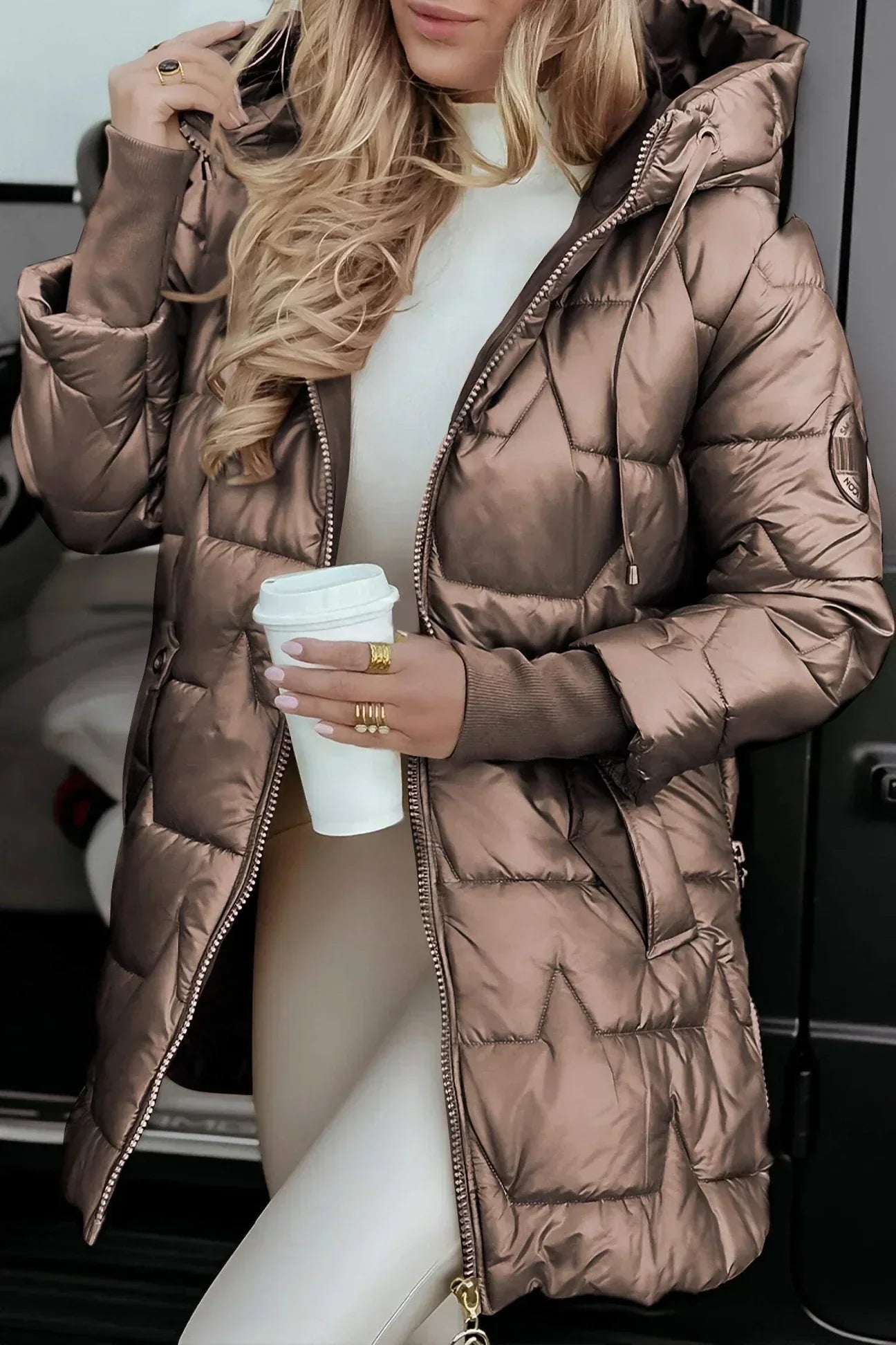 Ruby | Veste matelassée longue et chaude avec capuche enveloppante