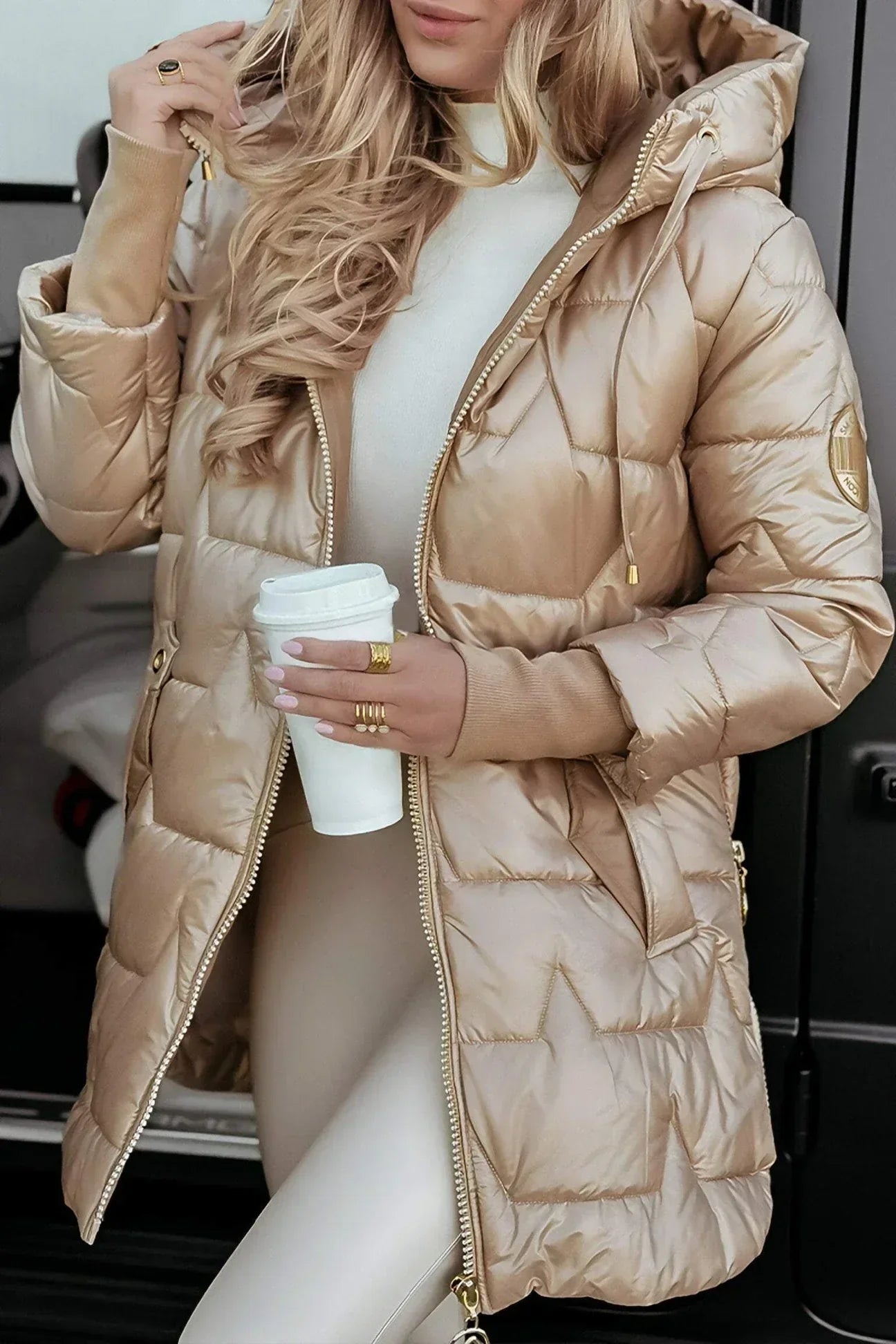 Ruby | Veste matelassée longue et chaude avec capuche enveloppante